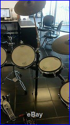 Roland TD20 Electronic Drum Set Kit, kick pedal, throne, toms, snare complete