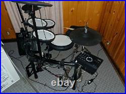 Roland Td-17kvx V-drums Electronic Drum Set with dw9000 pedals, bass amp, throne