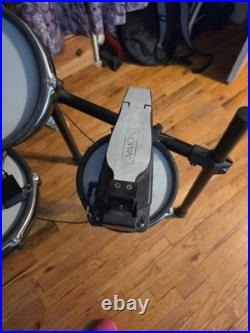 Simmons SD600 Electronic Drum Set with Mesh Heads and Bluetooth