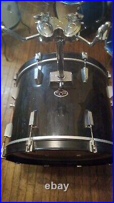 TAMA very clean vintage 5 PIECE KIT with hardware. 22,16,13,12, 14 snare. $325.00