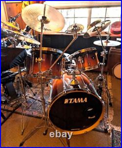 Tama superstar drum set Mahogany Burst. Zildjian A-Custom cymbals. Evans heads Tama superstar drum set Mahogany Burst. Zildjian A-Custom cymbals. Evans heads