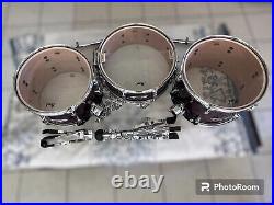 Used Red pearl export drum set with Zildjian Hihat, Ride and Crashes