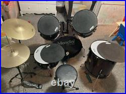 Used condition, red, Mendini drum set