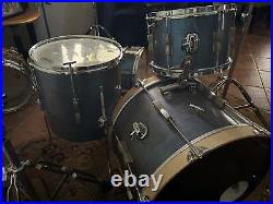 Vintage 1960s Ludwig Super Classic Drum Set in Blue 20, 14, 14, 12. Tom, Snare