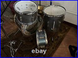 Vintage 1960s Ludwig Super Classic Drum Set in Blue 20, 14, 14, 12. Tom, Snare