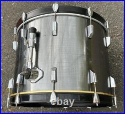 Vintage Pearl World 22 Bass Drum Metal Grey Wrap