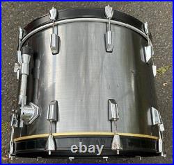 Vintage Pearl World 22 Bass Drum Metal Grey Wrap