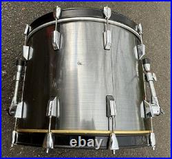 Vintage Pearl World 22 Bass Drum Metal Grey Wrap