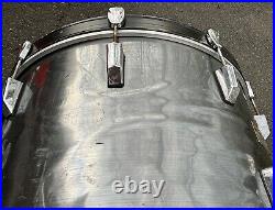 Vintage Pearl World 22 Bass Drum Metal Grey Wrap