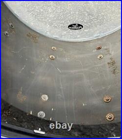 Vintage Pearl World 22 Bass Drum Metal Grey Wrap