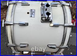 Vintage Pearl World 22 Bass Drum White Wrap B