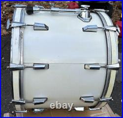 Vintage Pearl World 22 Bass Drum White Wrap B