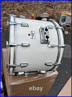 Vintage Pearl World 22 Bass Drum White Wrap B