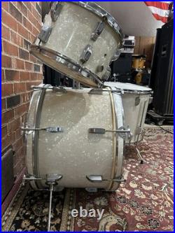 Vintage Rogers R-380 drums set white pearl 22 kick, 16,13,12 toms
