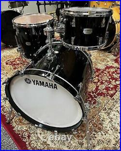 Yamaha Absolute Hybrid Maple 3pc Pure Black Drum Set 22,16,12