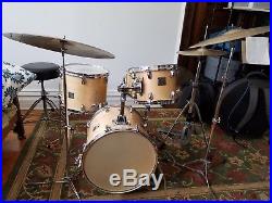 Yamaha Birch/Maple Custom Absolute Drum Set Bebop Sizes (16 13 10)