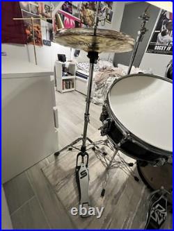 Yamaha Rydeen 5-Piece Shell Pack with 22 Bass Drum Black Glitter Yamaha Rydeen 5-Piece Shell Pack with 22 Bass Drum Black Glitter
