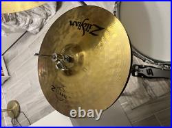 Yamaha Rydeen 5-Piece Shell Pack with 22 Bass Drum Black Glitter Yamaha Rydeen 5-Piece Shell Pack with 22 Bass Drum Black Glitter
