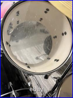 Yamaha Rydeen 5-Piece Shell Pack with 22 Bass Drum Black Glitter Yamaha Rydeen 5-Piece Shell Pack with 22 Bass Drum Black Glitter