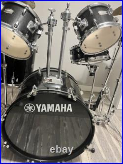 Yamaha Rydeen 5-Piece Shell Pack with 22 Bass Drum Black Glitter Yamaha Rydeen 5-Piece Shell Pack with 22 Bass Drum Black Glitter
