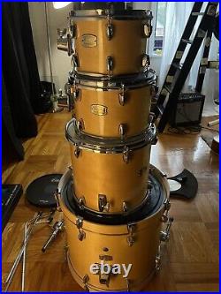 Yamaha Stage Custom Birch 5pc Drum Set with20inch bass drum