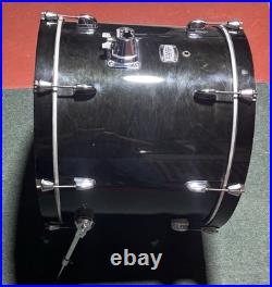Yamaha Stage Custom Birch Kick Bass Drum 22 x 17 in. Raven Black Percussion EUC Yamaha Stage Custom Birch Kick Bass Drum 22 x 17 in. Raven Black Percussion EUC