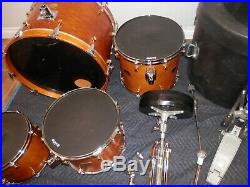 Yamaha maple custom drums set with accessories and cases Look READ