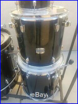 Yamaha stage custom drum set