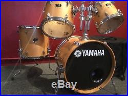 Yamaha stage custom natural birch 4 piece drum set 18x15 bass withpadded case
